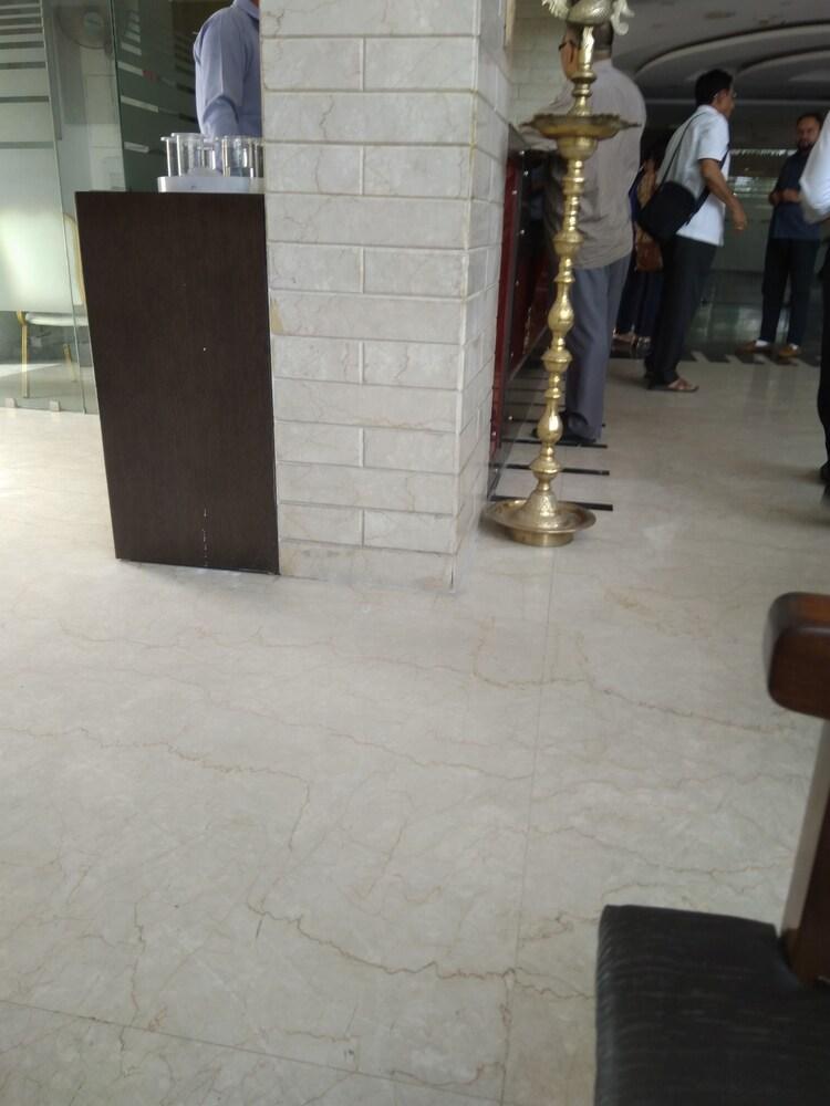 拉吉施里酒店 Chandīgarh 外观 照片