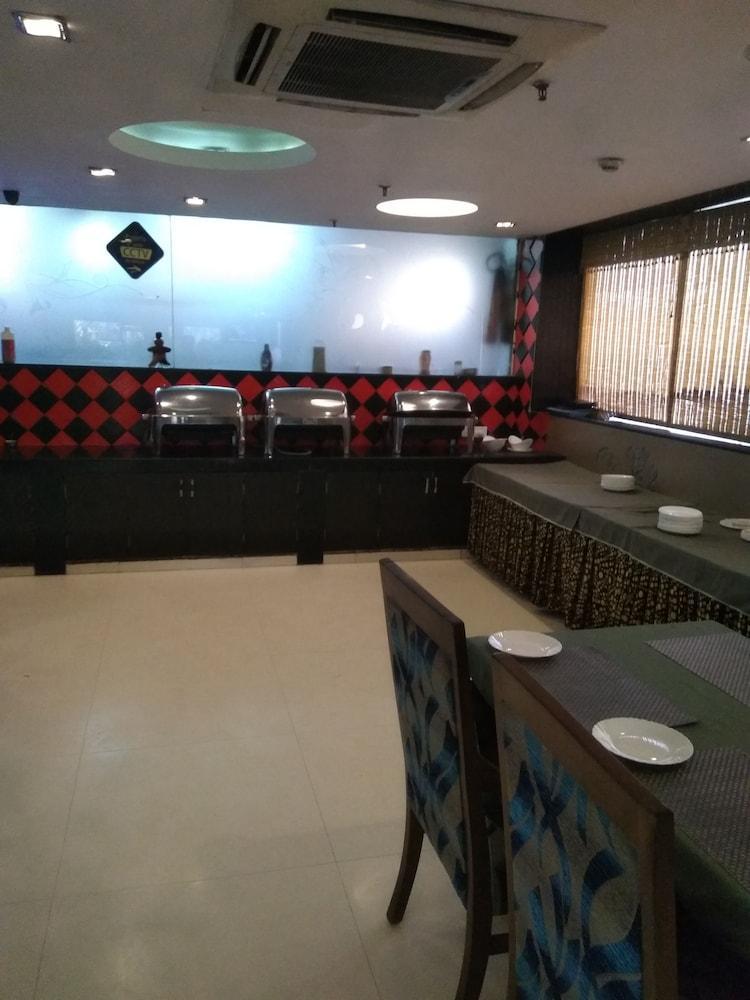 拉吉施里酒店 Chandīgarh 外观 照片