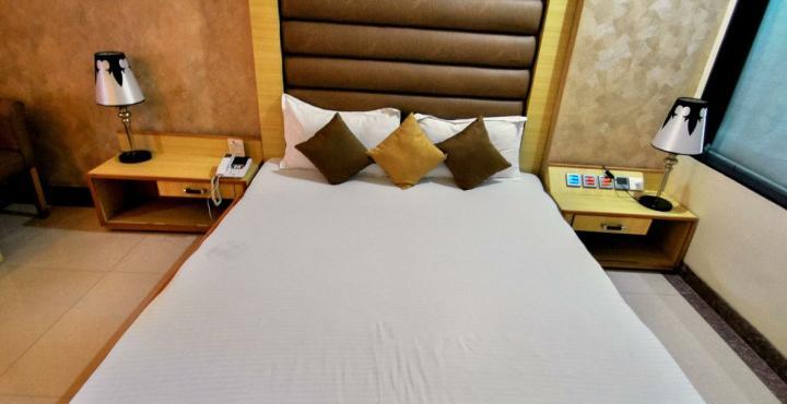拉吉施里酒店 Chandīgarh 外观 照片