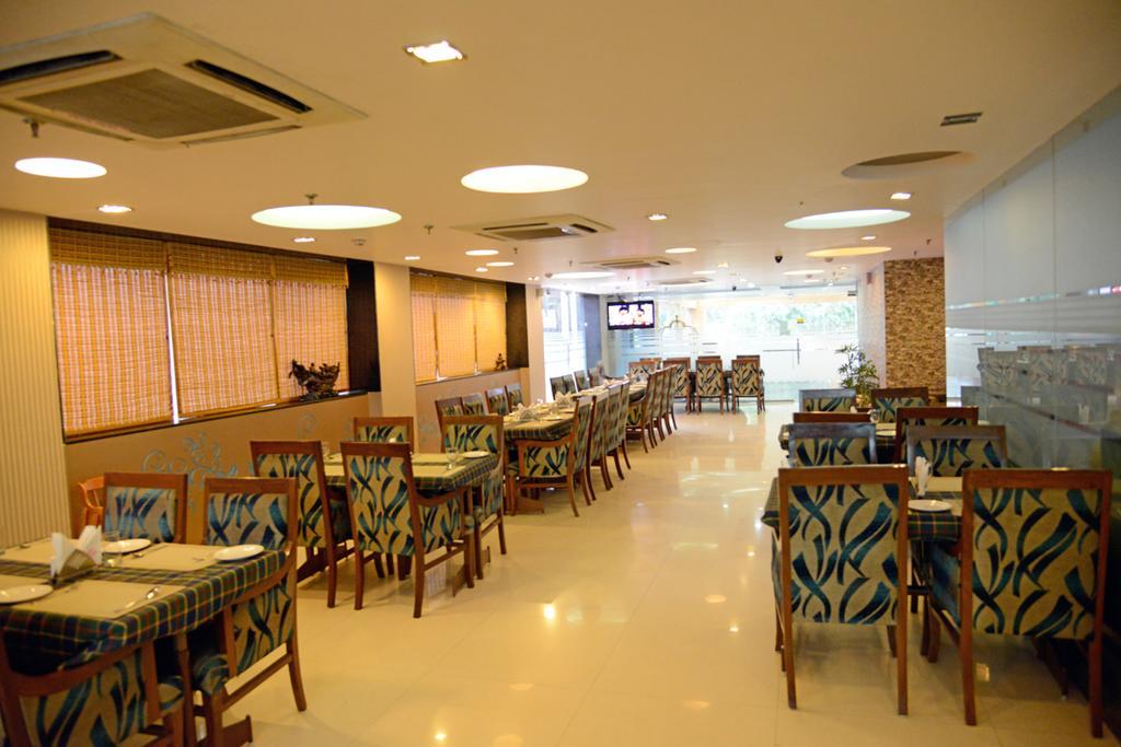 拉吉施里酒店 Chandīgarh 外观 照片